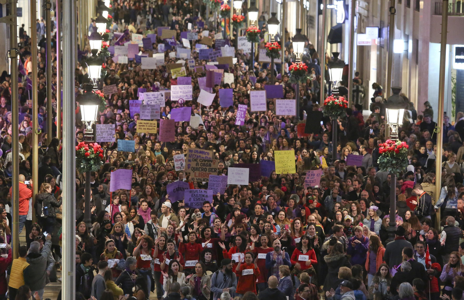 Las imágenes de la manifestación del Día de la Mujer en Málaga