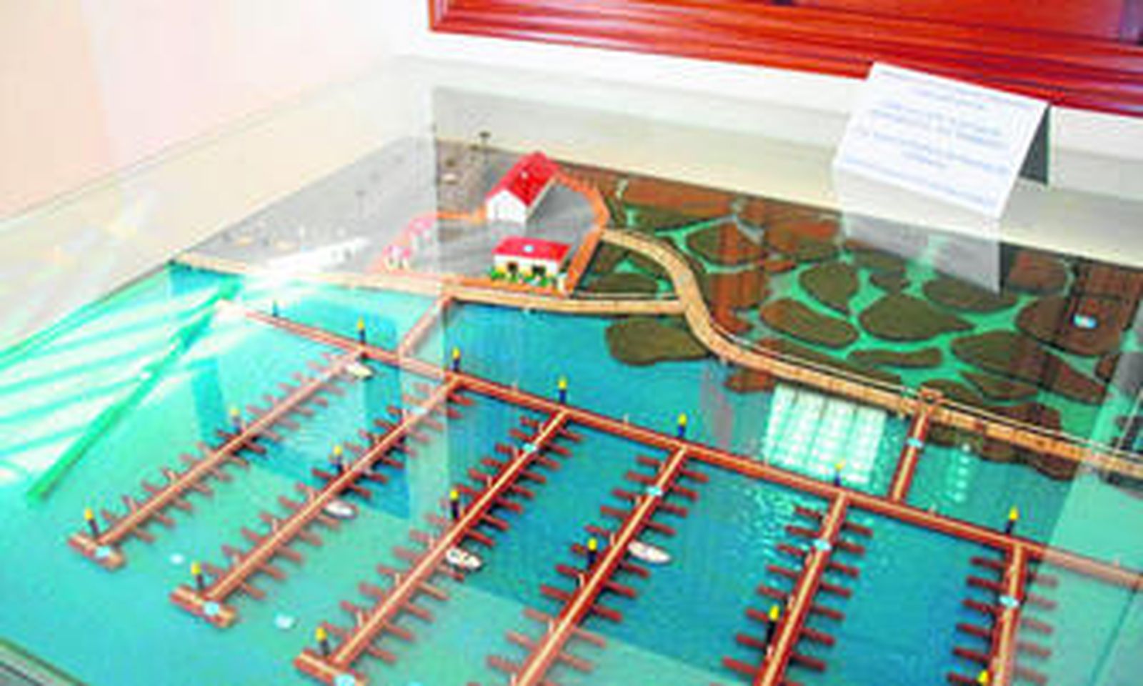 Maqueta de las instalaciones del nuevo puerto náutico deportivo de El Terrón.