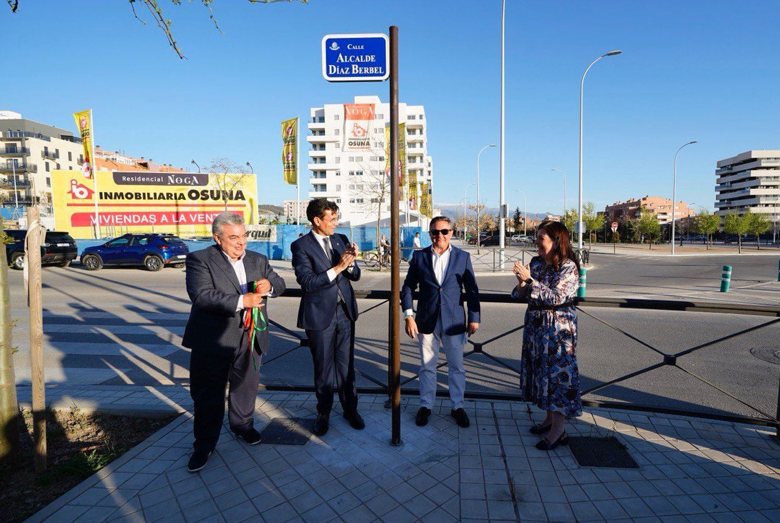 Granada inaugura una calle dedicada a su alcalde Gabriel Díaz Berbel