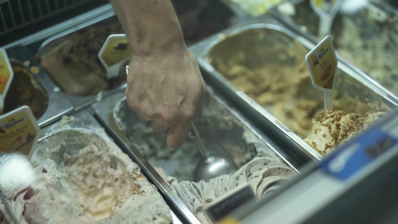 Los helados, parte de la oferta de la Cafetería El Lobo. Los helados, parte de la oferta de la Cafetería El Lobo.