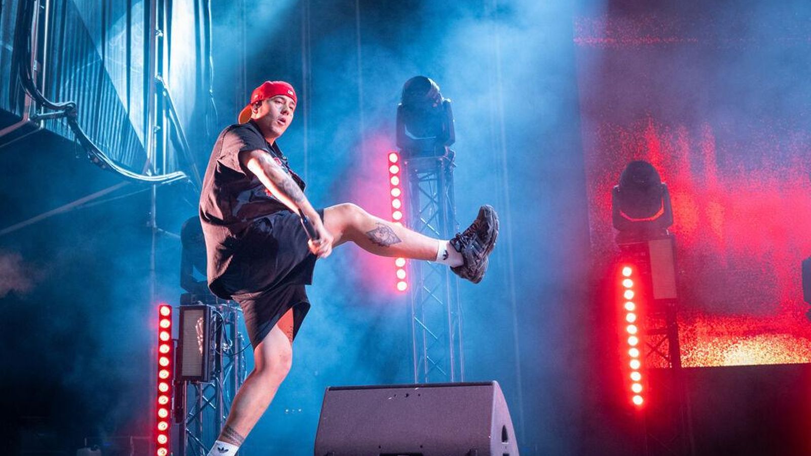 Duki durante su espectáculo en Chiclana