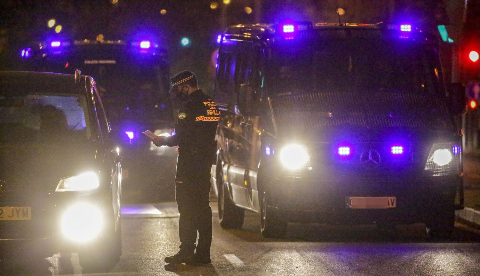 Así fue el control policial para evitar disturbios contra el toque de queda en el Cerro-Amate