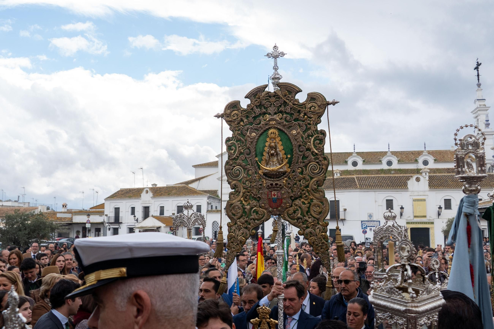 Imágenes de la peregrinación de la hermandad de Huelva al rocío en 2025