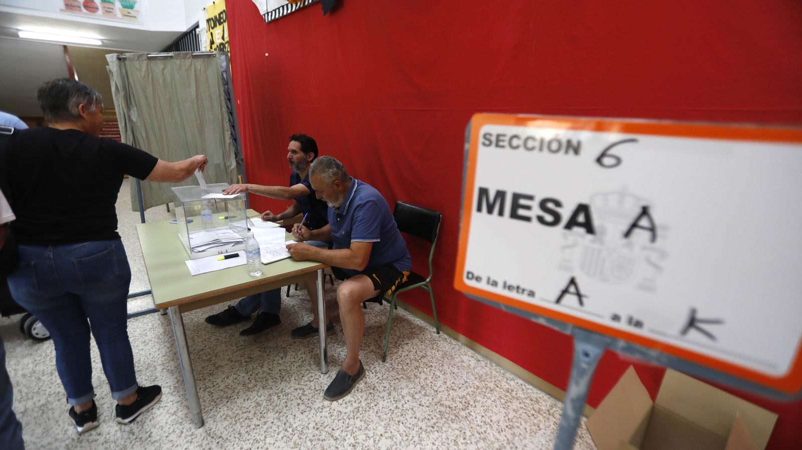 Fotos de la jornada electoral en La Línea