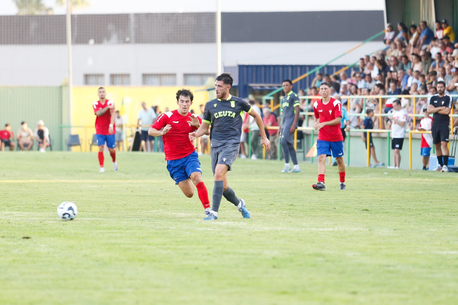 Las fotos del triangular en el estadio Carlos Piña de Los Barrios con el Algeciras CF y el Ceuta B