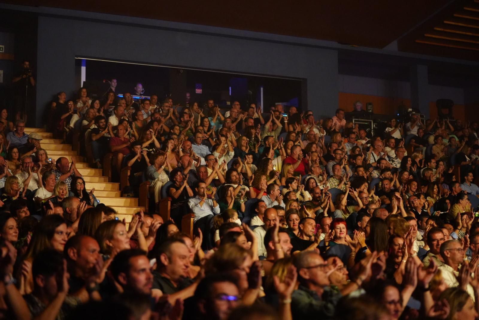 El concierto de Manolo García en el teatro El Silo de Pozoblanco, en fotografías