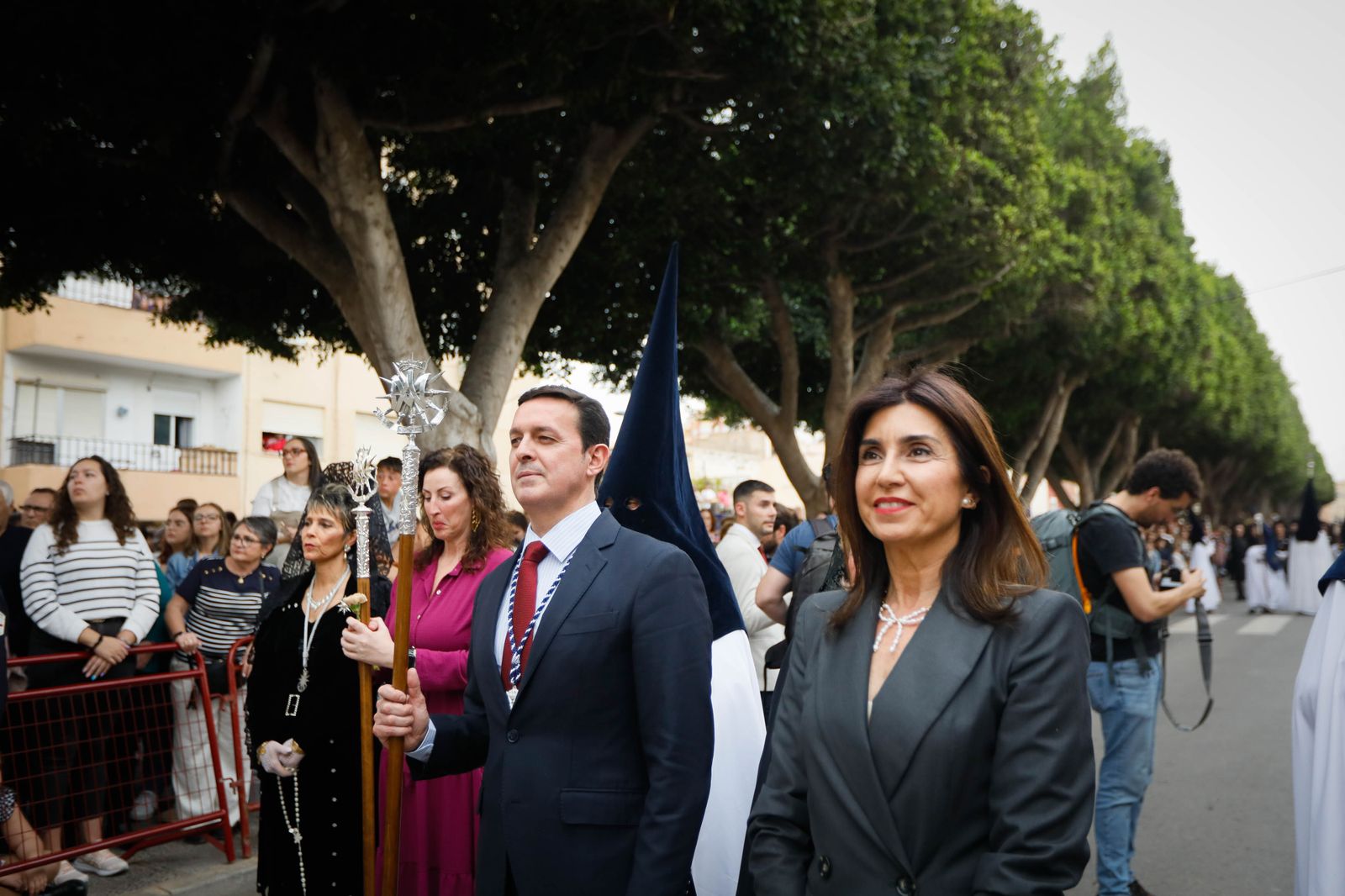 Mira como la cena sale a las calles de Almería tras las lluvias
