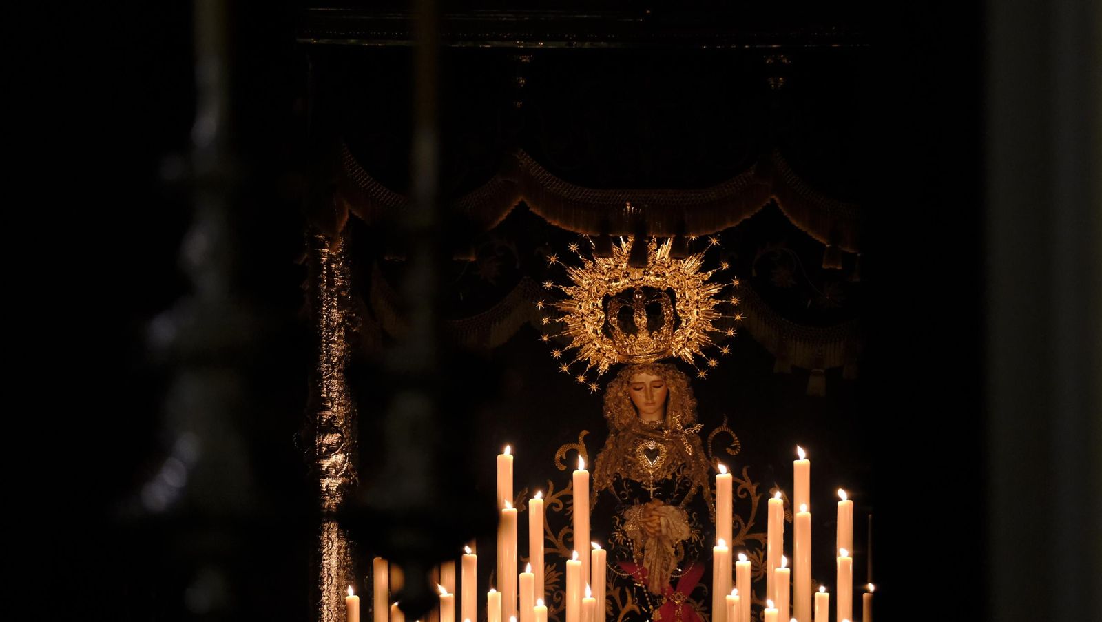 Silencio en la Semana Santa de Almería 2025