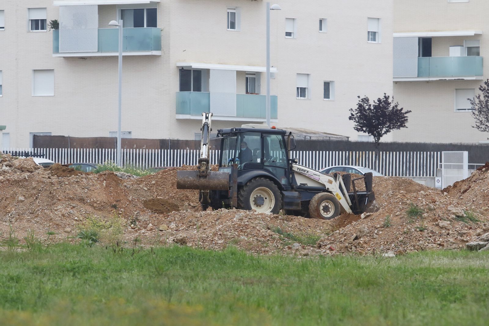 Las fotos del reparto masivo de mascarillas y la vuelta al trabajo en algunos sectores en Córdoba