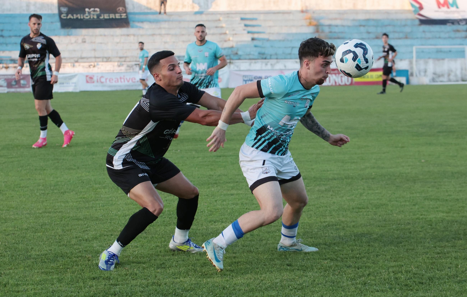 Imágenes del parido del Jerez Industrial - Arcos en el Pedro Garrido