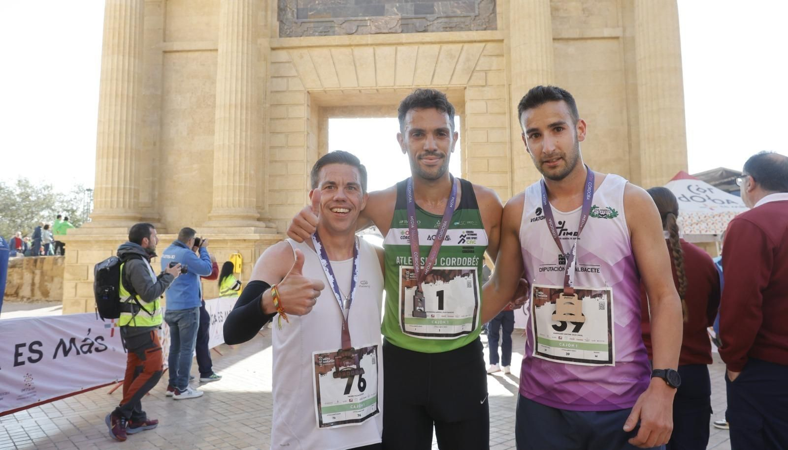 Juan Ignacio Grondona, centro de la imagen, junto a Diego Tirado y Jesús Ángel Rodríguez.