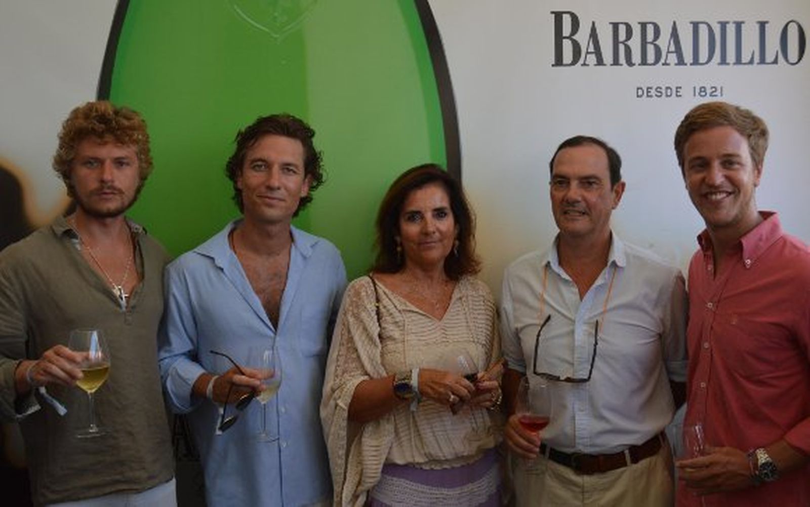 Hugo López, Moinet Ybarra, Fernanda Pérez-Barbadillo, Edmundo Grant y Gonzalo Laffitte, en el palco de Barbadillo durante las carreras.

Foto: Ignacio Casas de Ciria