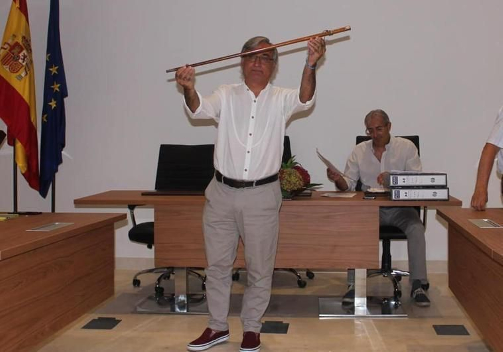 Sesión de investidura de José Antonio López Díaz como alcalde de El Ronquillo.