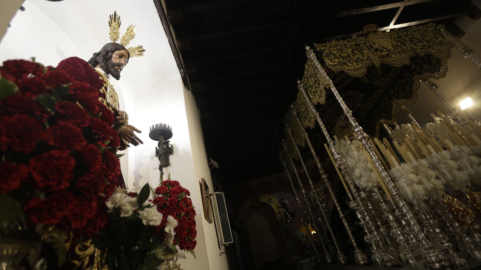 Preparativos en las iglesias de Algeciras para la Magna Mariana, en imágenes