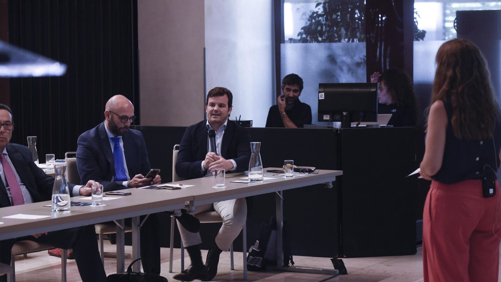 Tres de los ponentes: Enrique Hernández (Aqualia), José Magro (AENOR), Daniel García (Ecoterrae) Tres de los ponentes: Enrique Hernández (Aqualia), José Magro (AENOR), Daniel García (Ecoterrae)