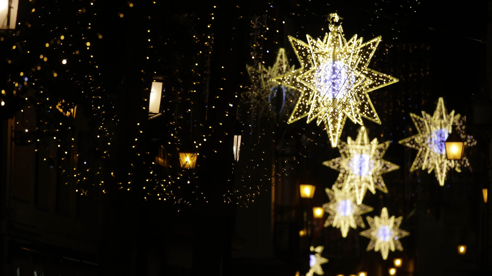 Las imágenes del encendido de las luces de navidad en el centro de Sevilla