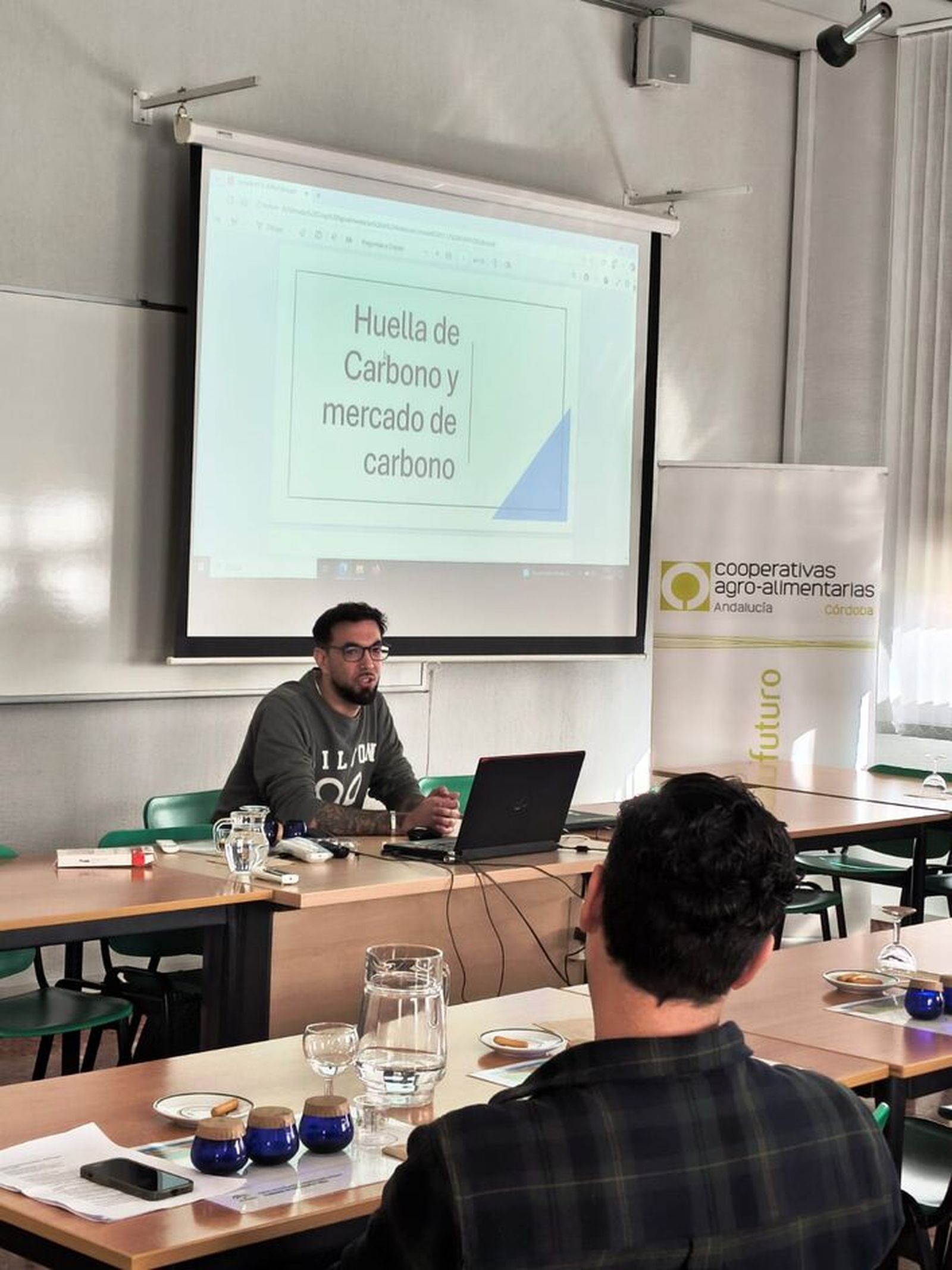 24 cooperativas han medido el impacto de su producción con el cálculo de la huella hídrica y de carbono.