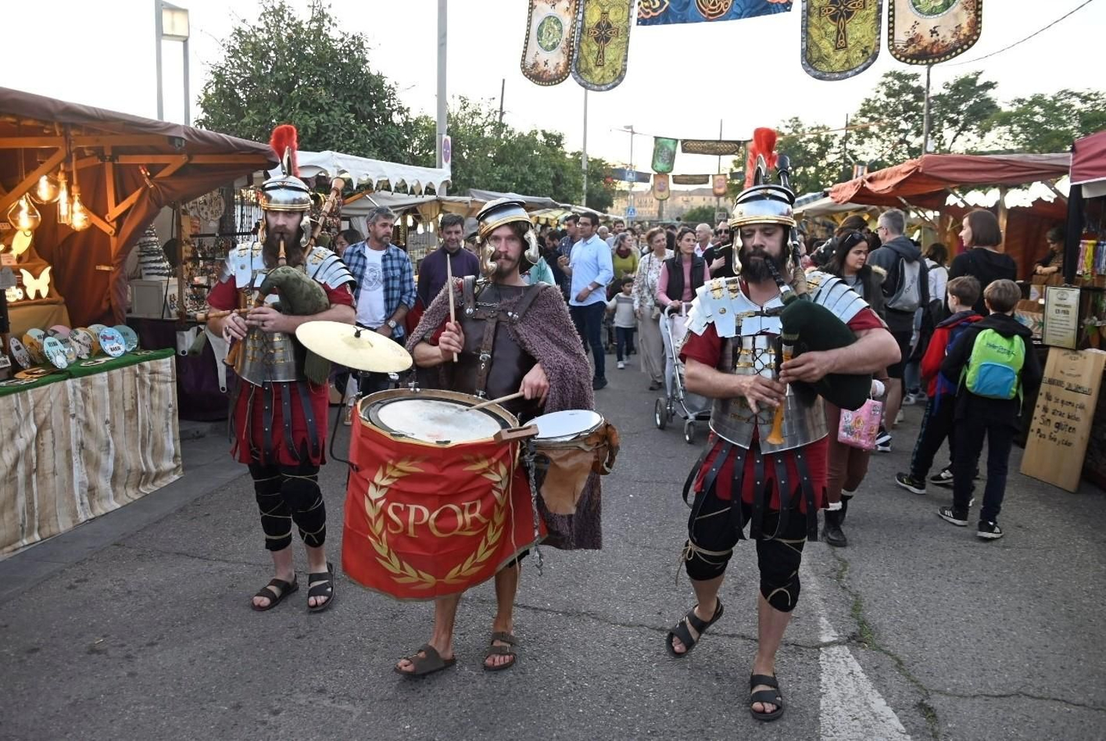 Pasacalles en el entorno de la Calahorra el Mercado Íbero Romano de 2024.