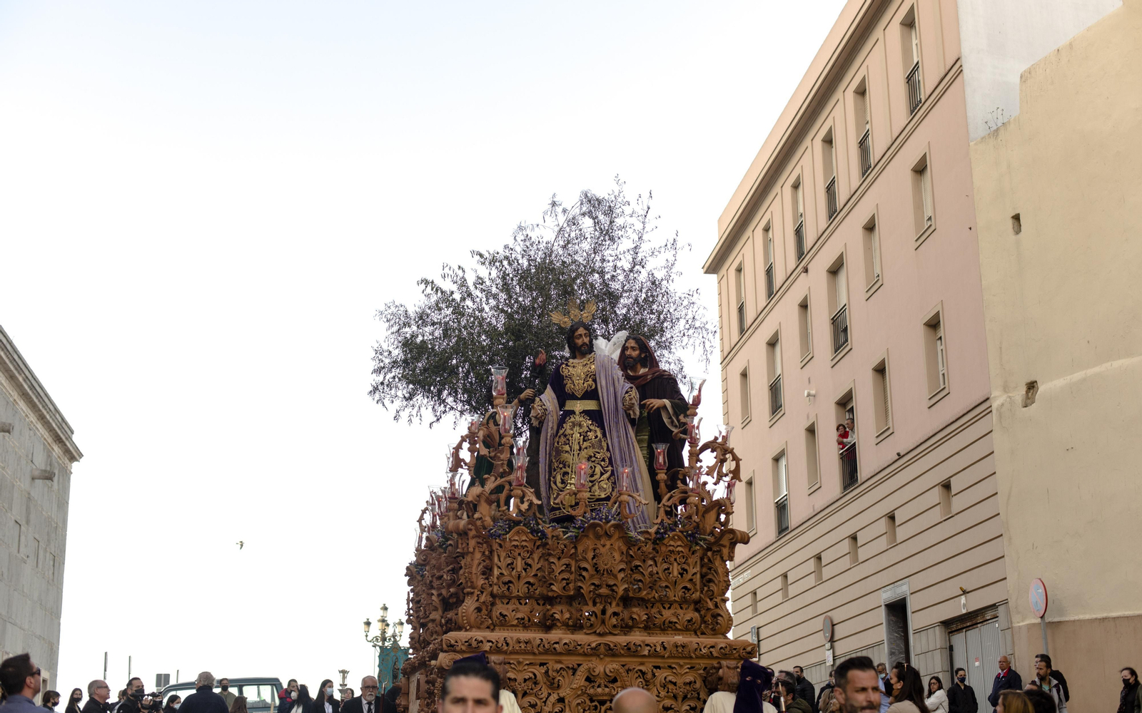 Imágenes del regreso del Prendimiento a su templo en la Semana Santa de Cádiz 2022