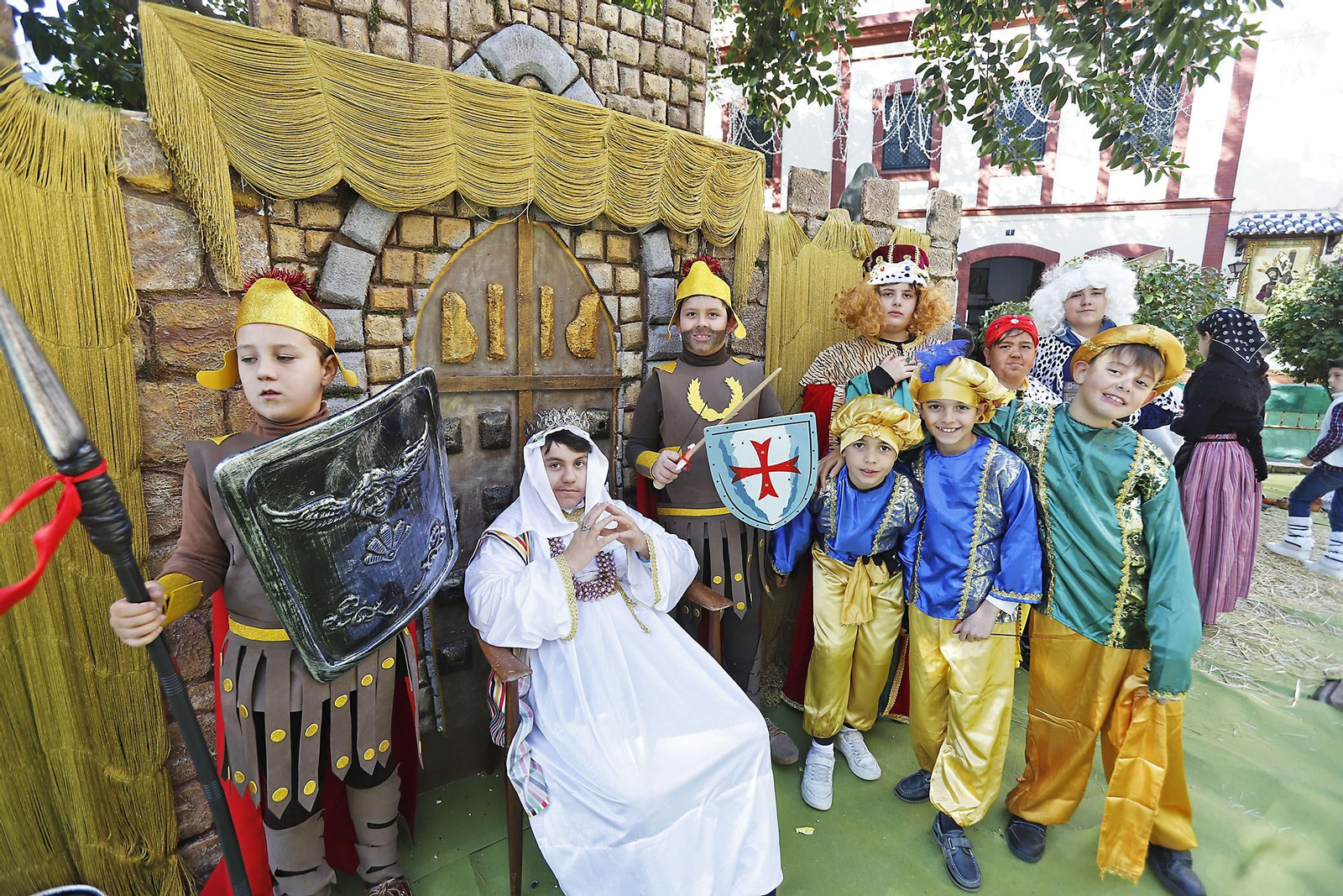 Imágenes del Belén Viviente del Colegio María Inmaculada en la Plaza Niña