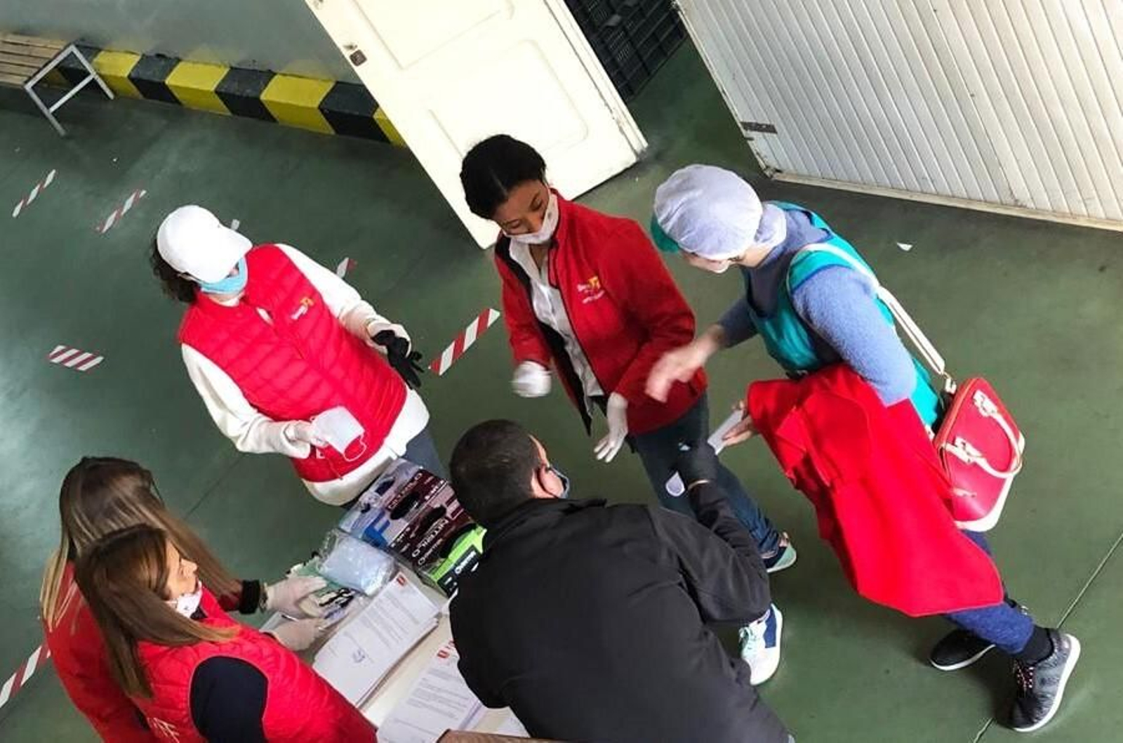 La Unión gratifica con 200 euros asus empleados