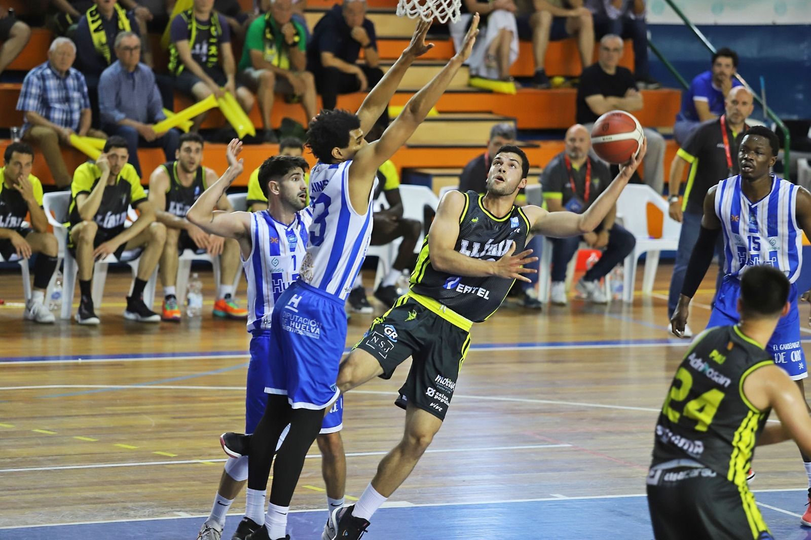 Huelva Comercio-Refitel Basket Lliria.