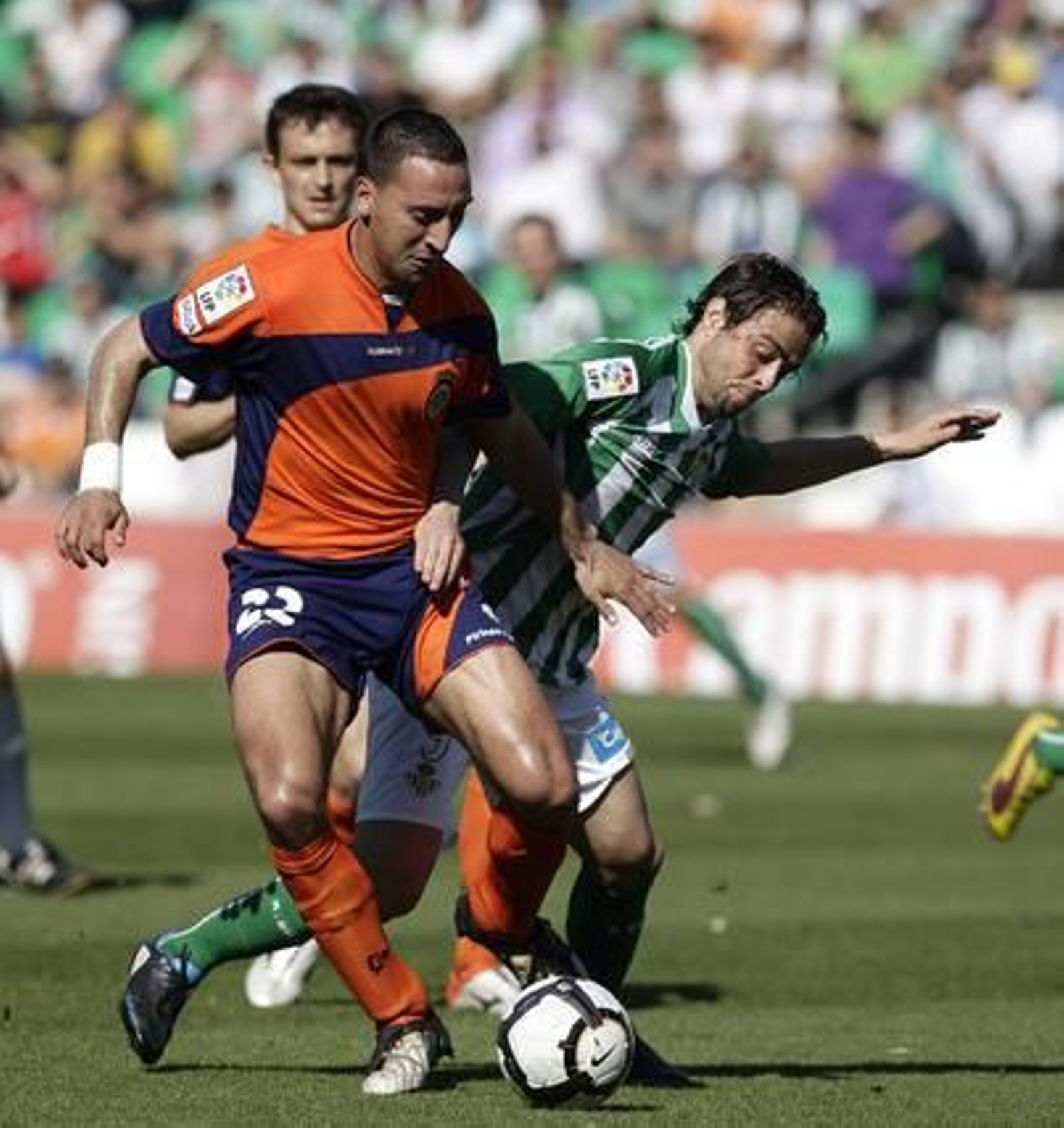 El Betis pierde en el Ruiz de Lopera ante el Girona. / Antonio Pizarro