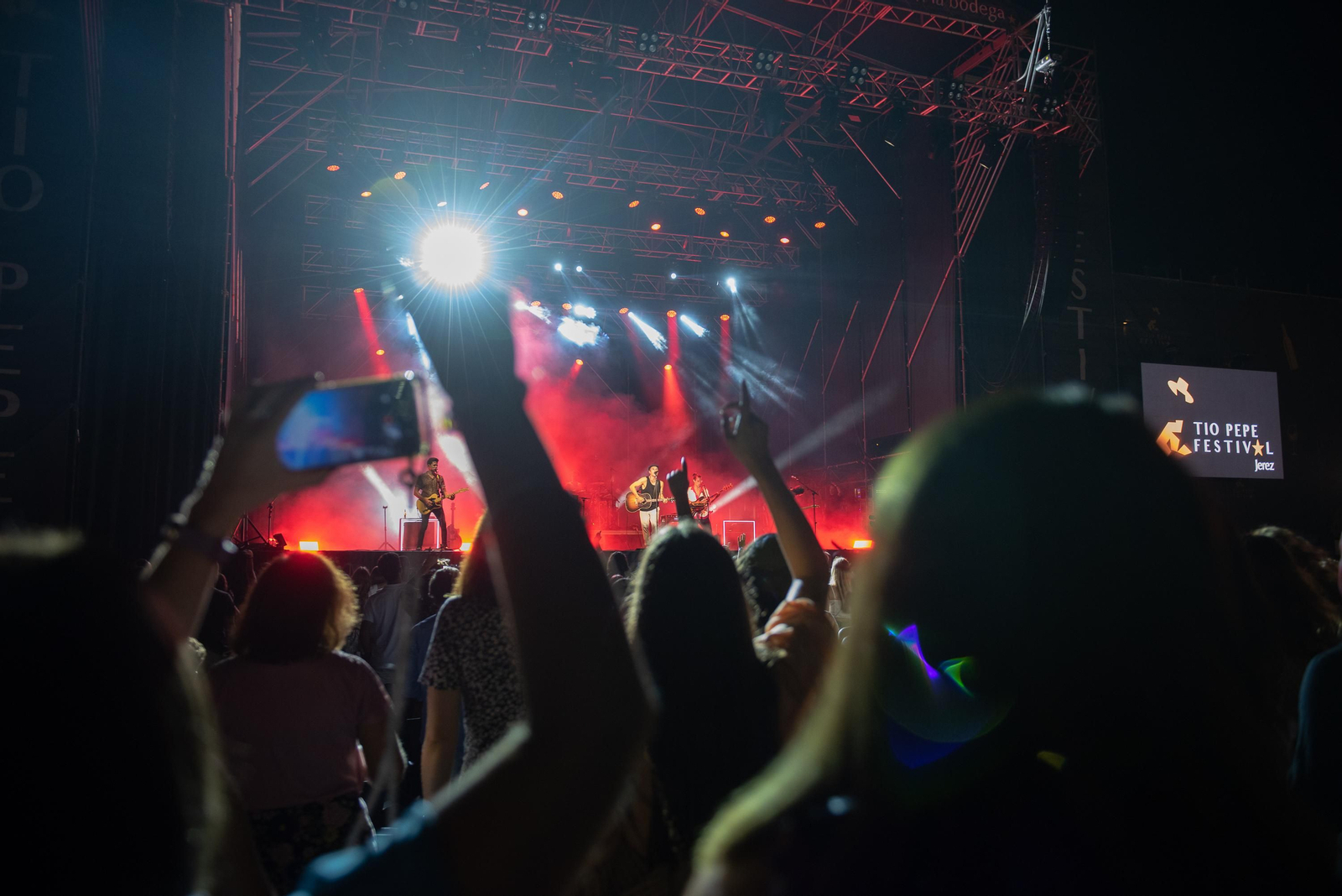 Imágenes de los conciertos de Marlon y Dvicio en Las Copas de Jerez