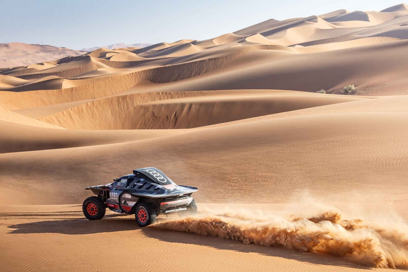 Las espectaculares imágenes del Dakar por las dunas