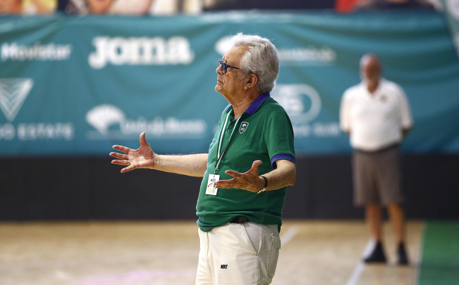 El debut del Unicaja +60 en el FIMBA, en fotos