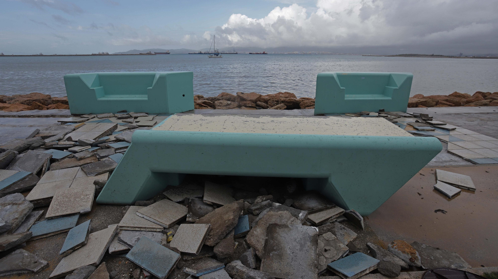 Fotos del paseo de Poniente tras el temporal
