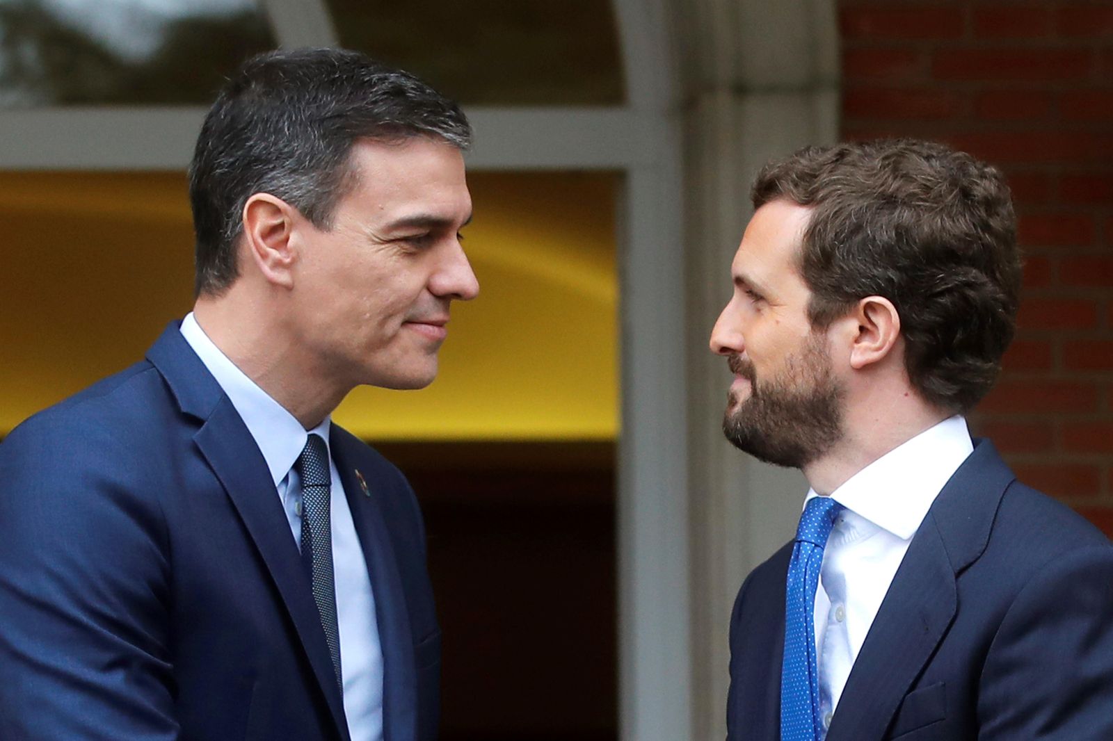 Pedro Sánchez y  Pablo Casado en el Palacio de la Moncloa en su primera reunión del año, el pasado 17 de febrero.