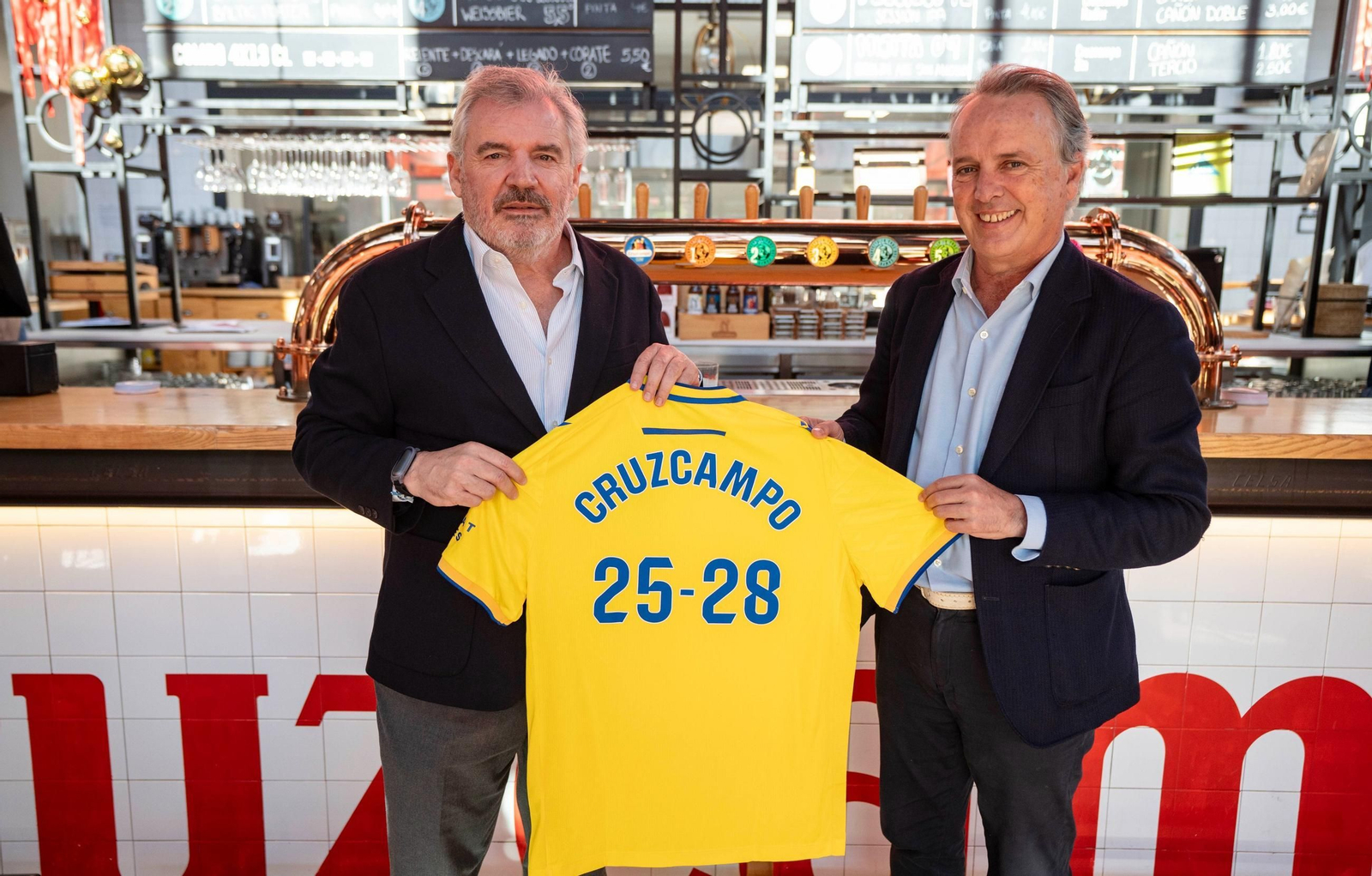 Ato de la renovación del acuerdo.