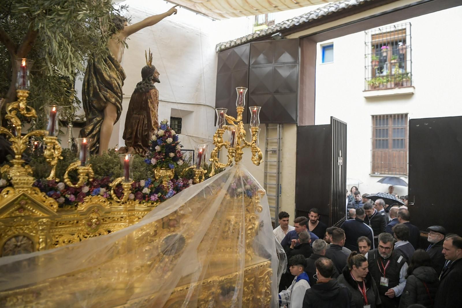 Las mejores fotos del Lunes Santo en Granada