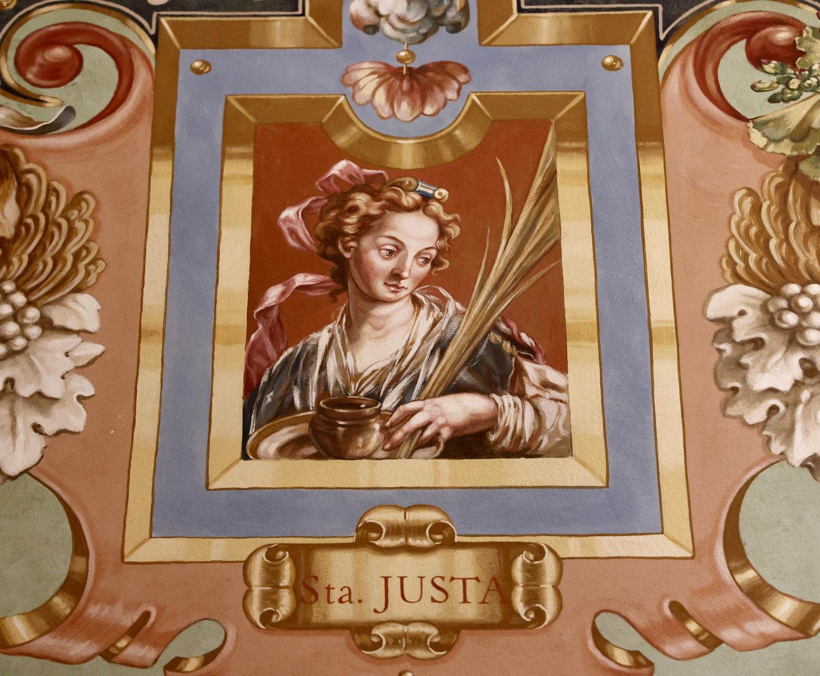 Decoración pictórica de la antesala del camarín de la Virgen de la Esperanza