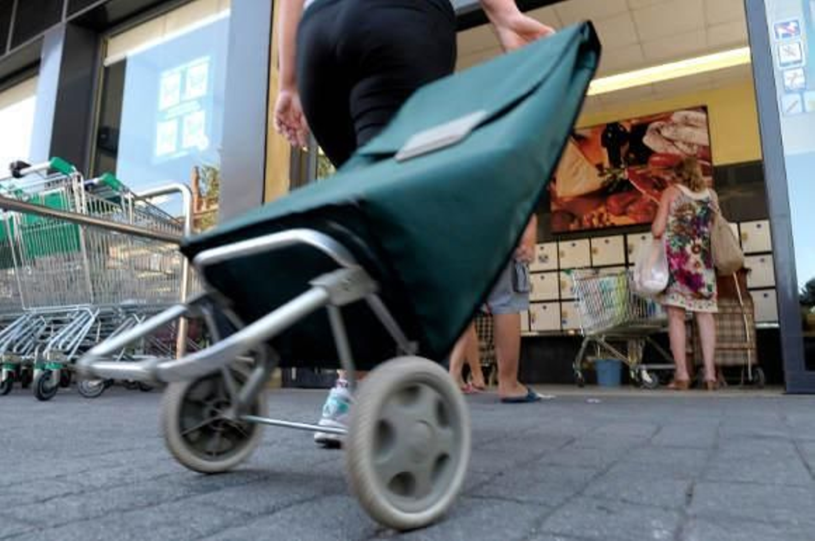 Los precios bajan un 0,1% en junio en Andalucía