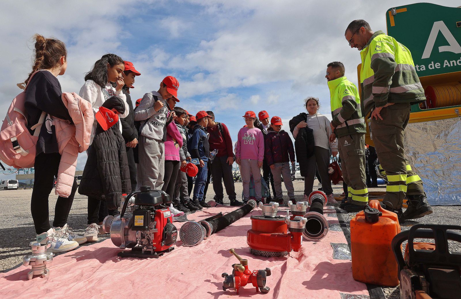Imágenes del Día Europeo del 112 celebrado en el Puerto de Algeciras