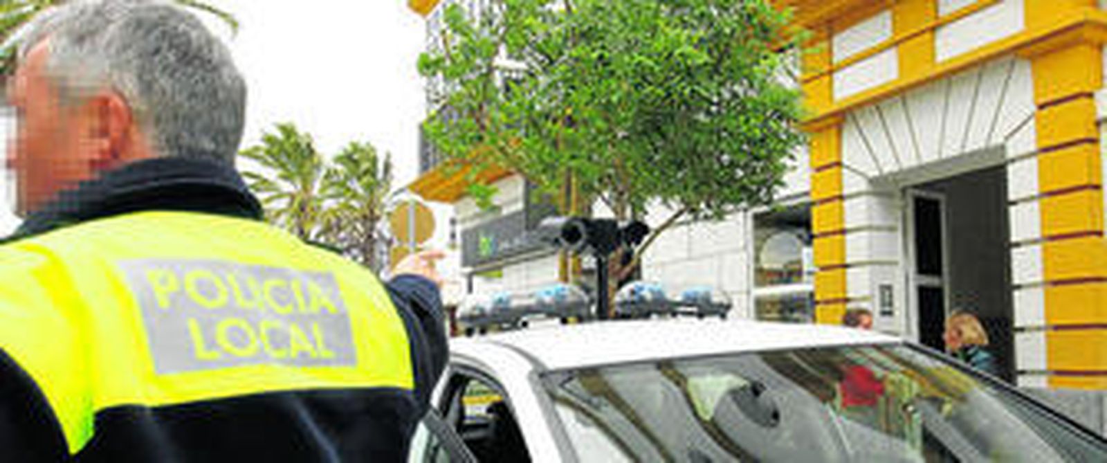 El nuevo vehículo mancomunado de control policial dotado de visores estará hoy en El Puerto tras iniciar ayer en Chiclana sus labores preventivas.