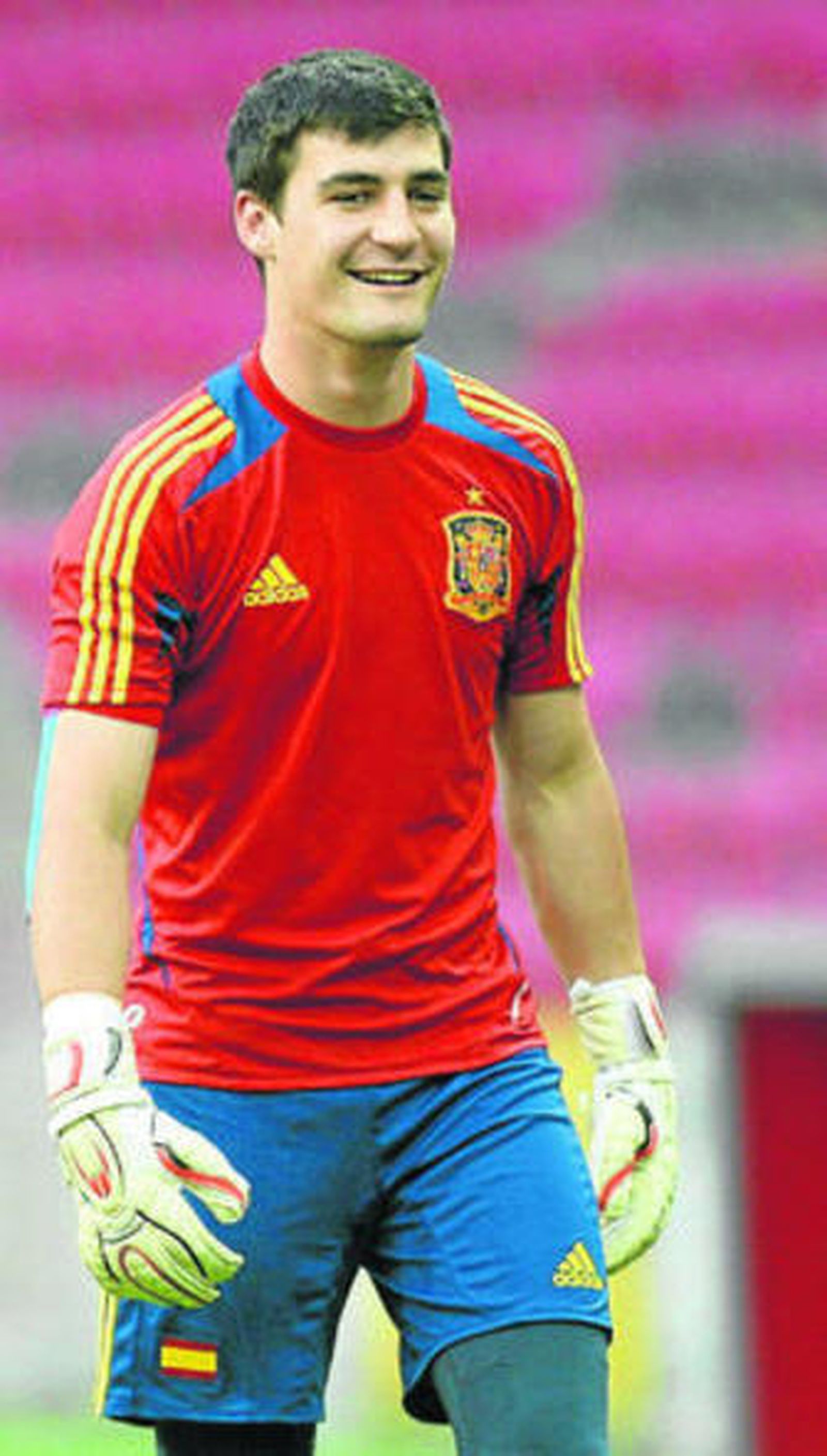 Sotres, internacional sub 21.