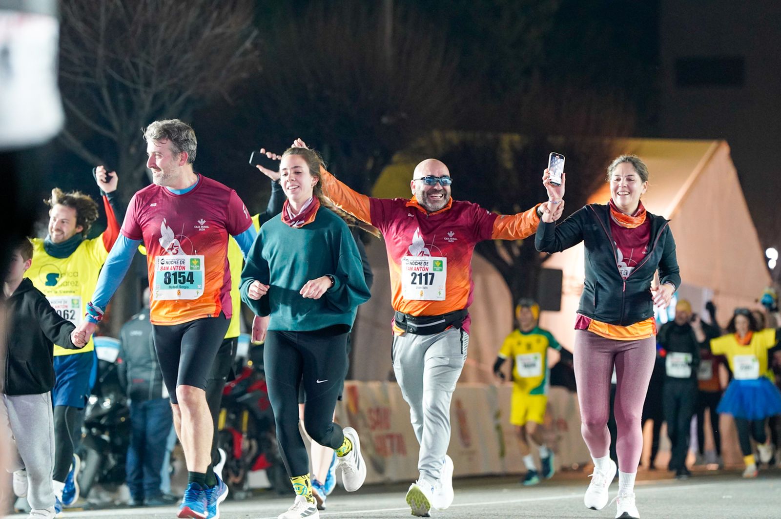 En imágenes: búscate en tu llegada a meta de la Carrera de San Antón 2026 (3)