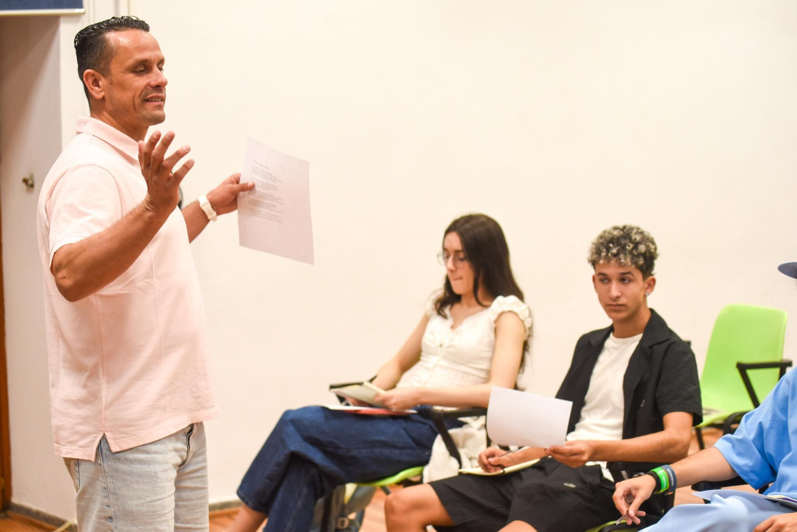 El rapero Haze en el taller de Cosmopoética, en imágenes