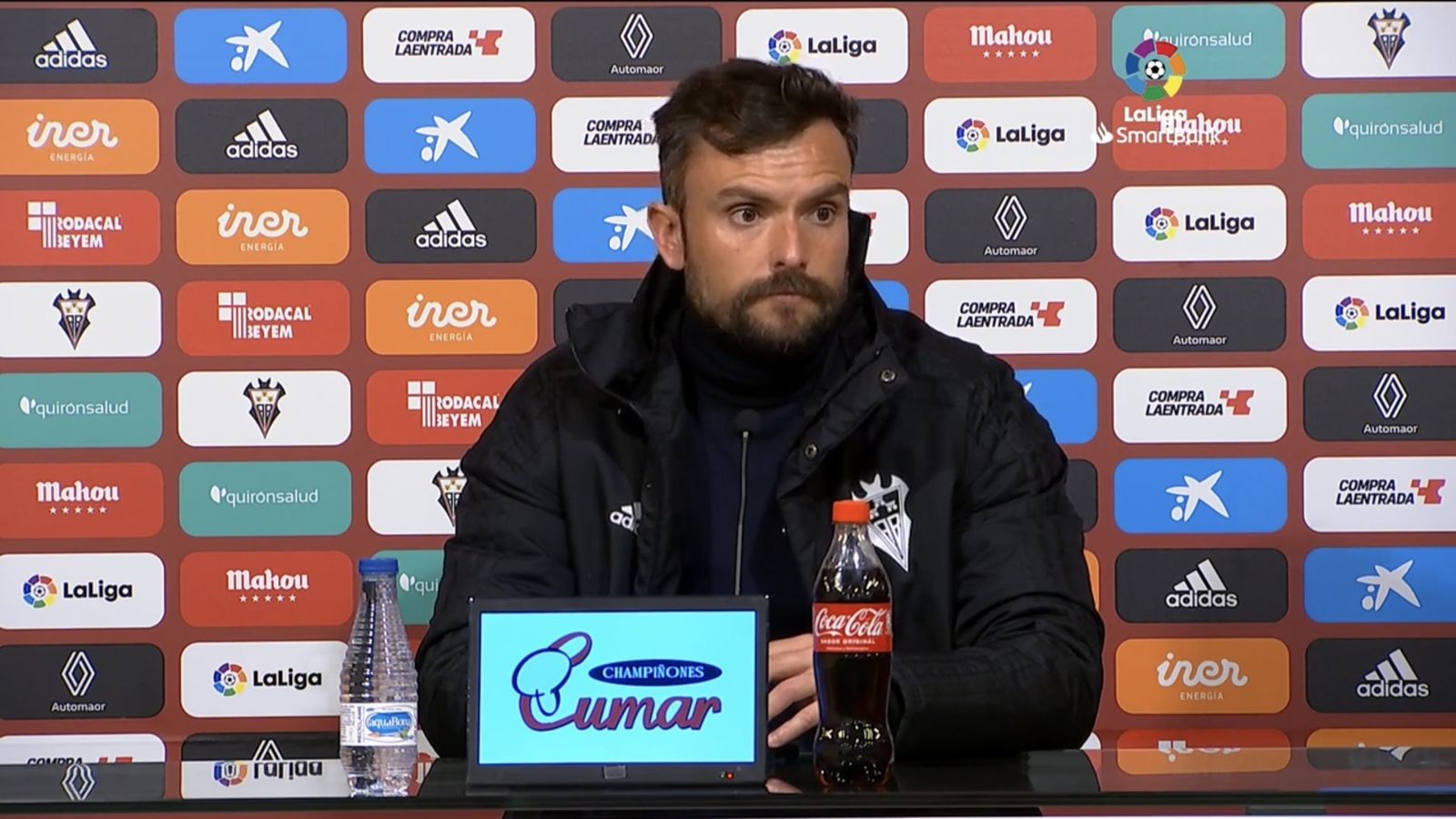 Rubén Albés durante una rueda de prensa de esta temporada.
