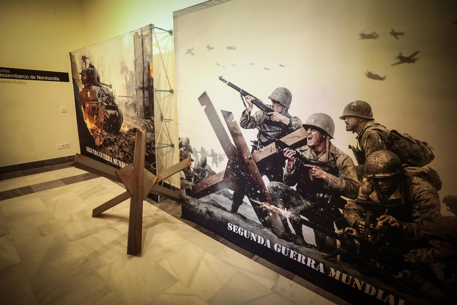 Imágenes de la exposición de maquetas de la II Guerra Mundial en los Claustros de Jerez Imágenes de la exposición de maquetas de la II Guerra Mundial en los Claustros de Jerez