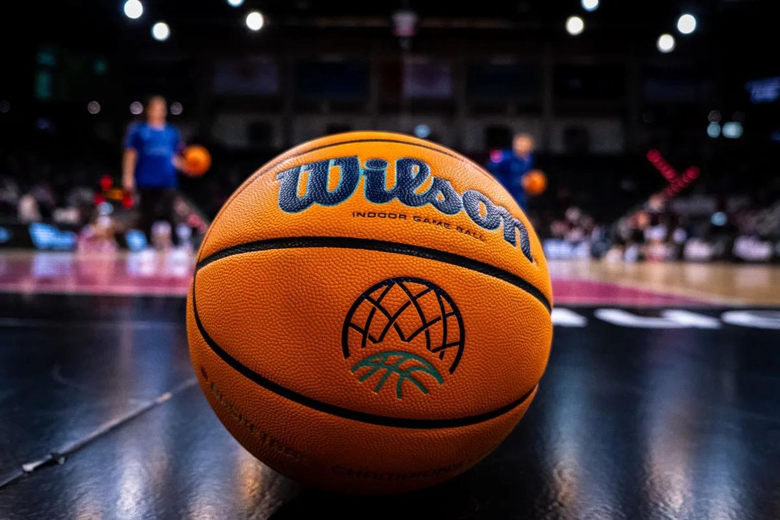 El balón de la BCL.