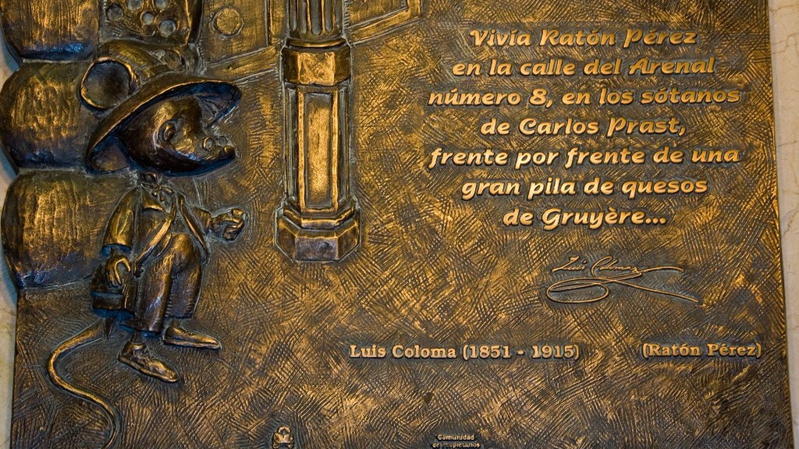 Placa del Ratón Pérez donde el padre Luis Coloma situó la vivienda del Ratoncito Pérez, en la Confitería Prast de la calle Arenal número 8 de Madrid.