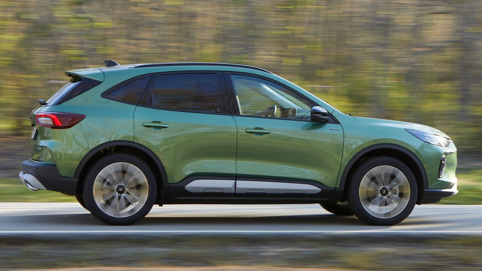 Como en otros modelos de su oferta, Ford ha incorporado el BlueCruise a la vez que actualiza otros sistemas del Kuga.