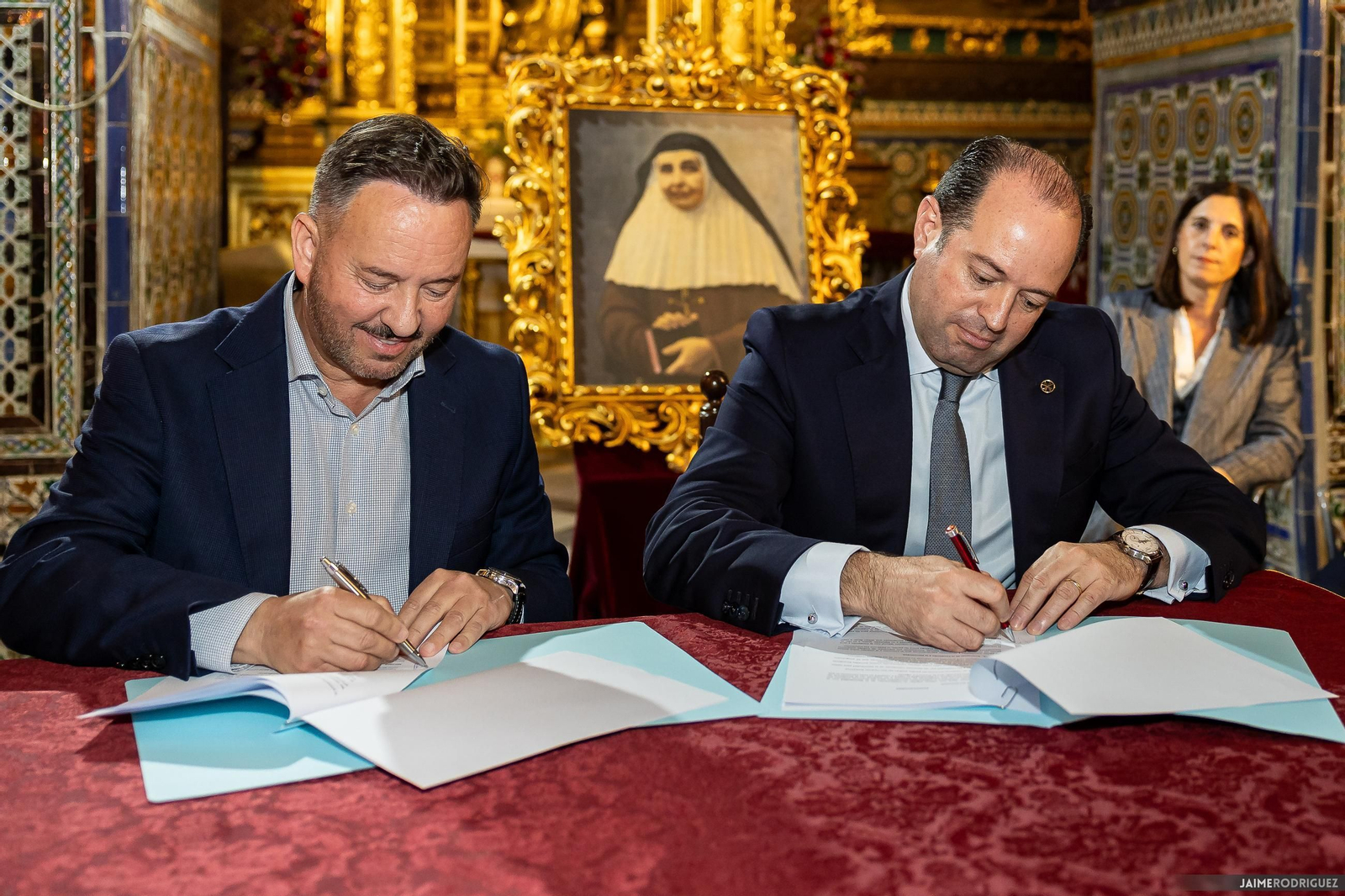 Firma del convenio entre ambas entidades
