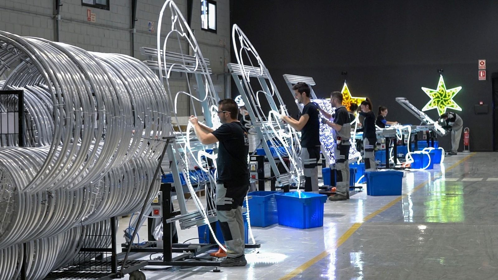 Planta de producción de Ximenez Group en Puente Genil, empresa líder en alumbrado navideño