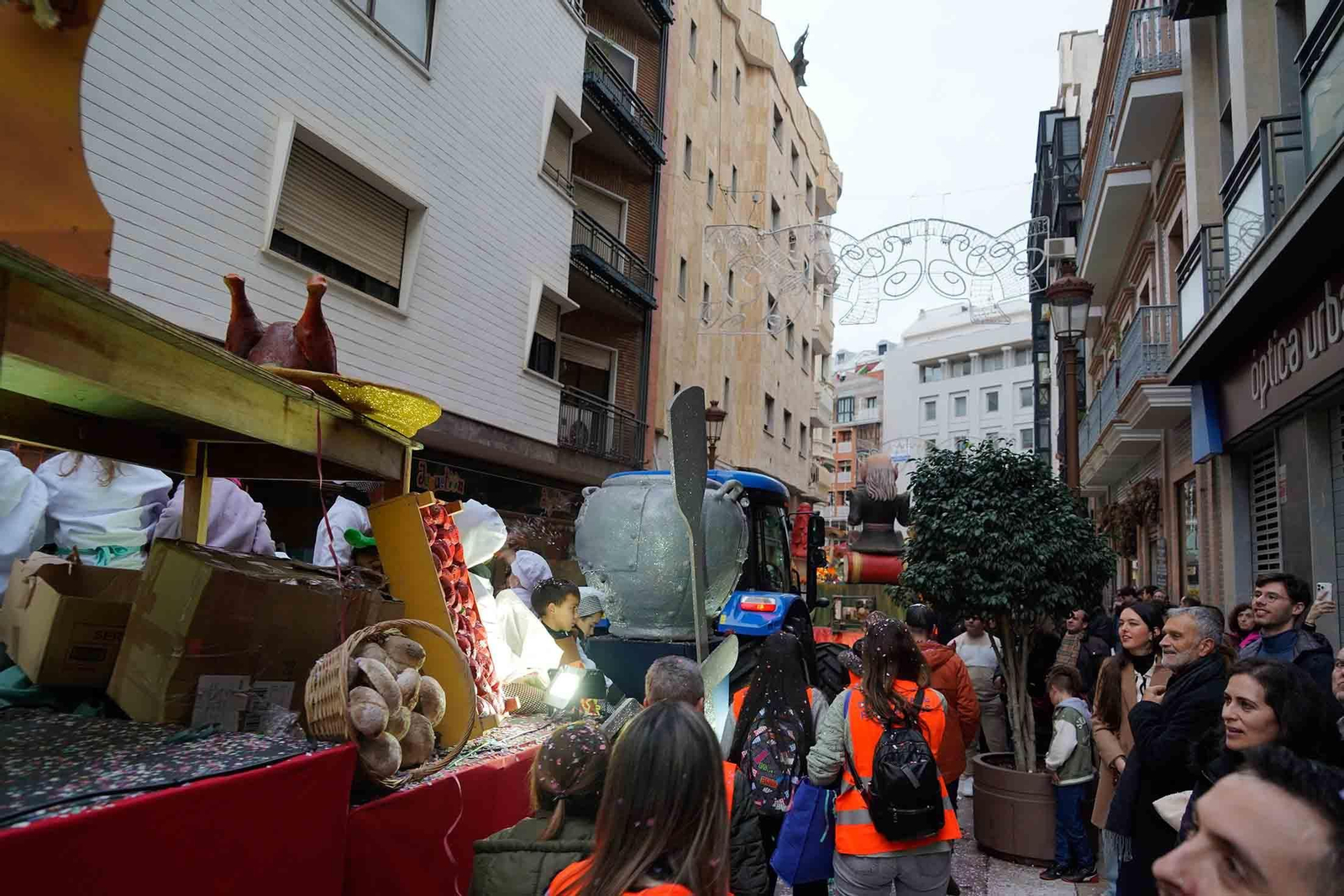 Imágenes de la Cabalgata de los Reyes Magos en Huelva
