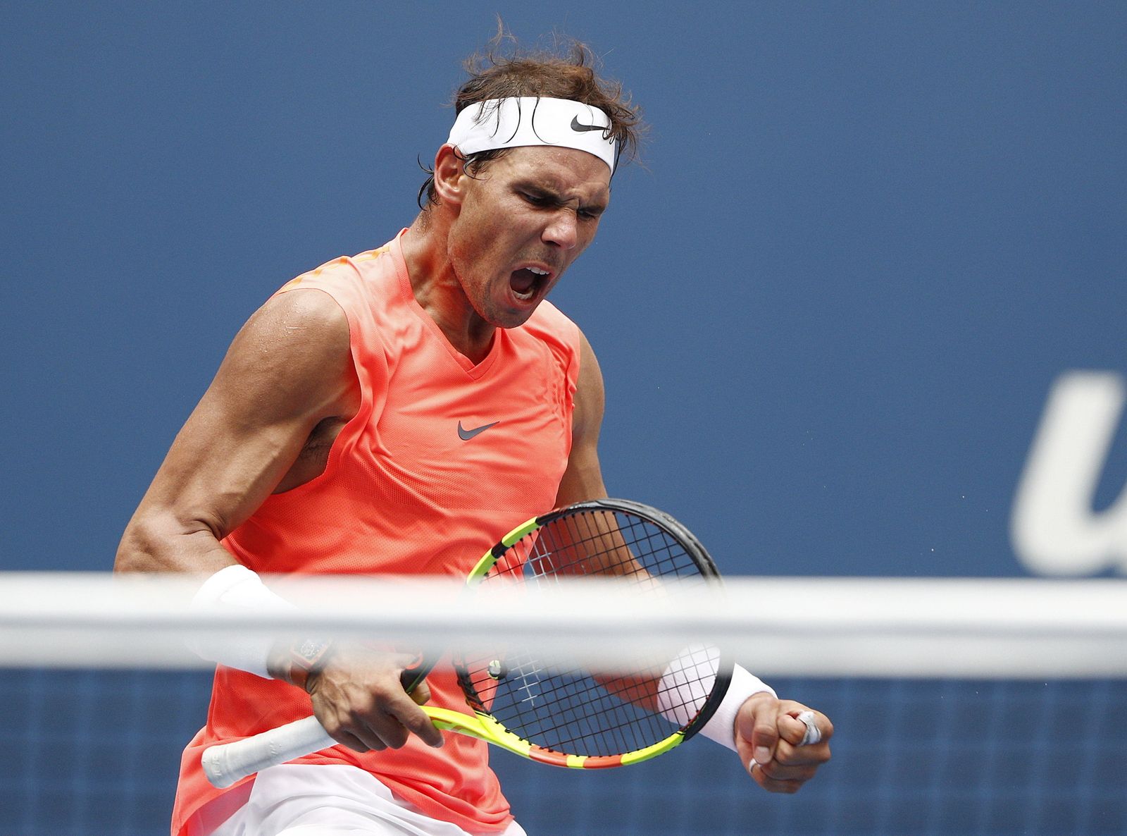 Rafael Nadal celebra enérgicamente su victoria ante Nikoloz Basilashvili.